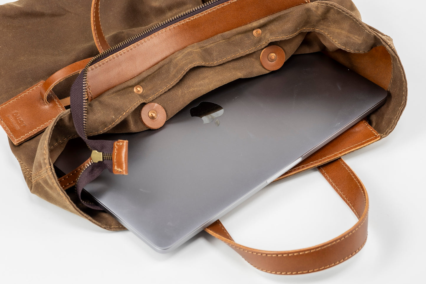 Borsa in pelle in cotone cerato realizzata negli Stati Uniti, marrone