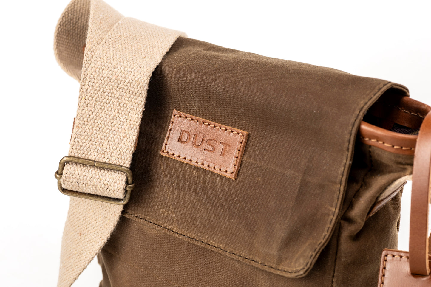 Borsa a tracolla in pelle in cotone cerato realizzata negli Stati Uniti, marrone