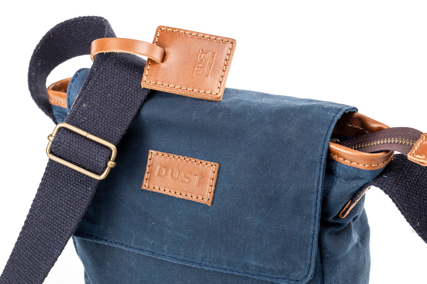 Borsa a tracolla in pelle in cotone cerato realizzata negli Stati Uniti blu