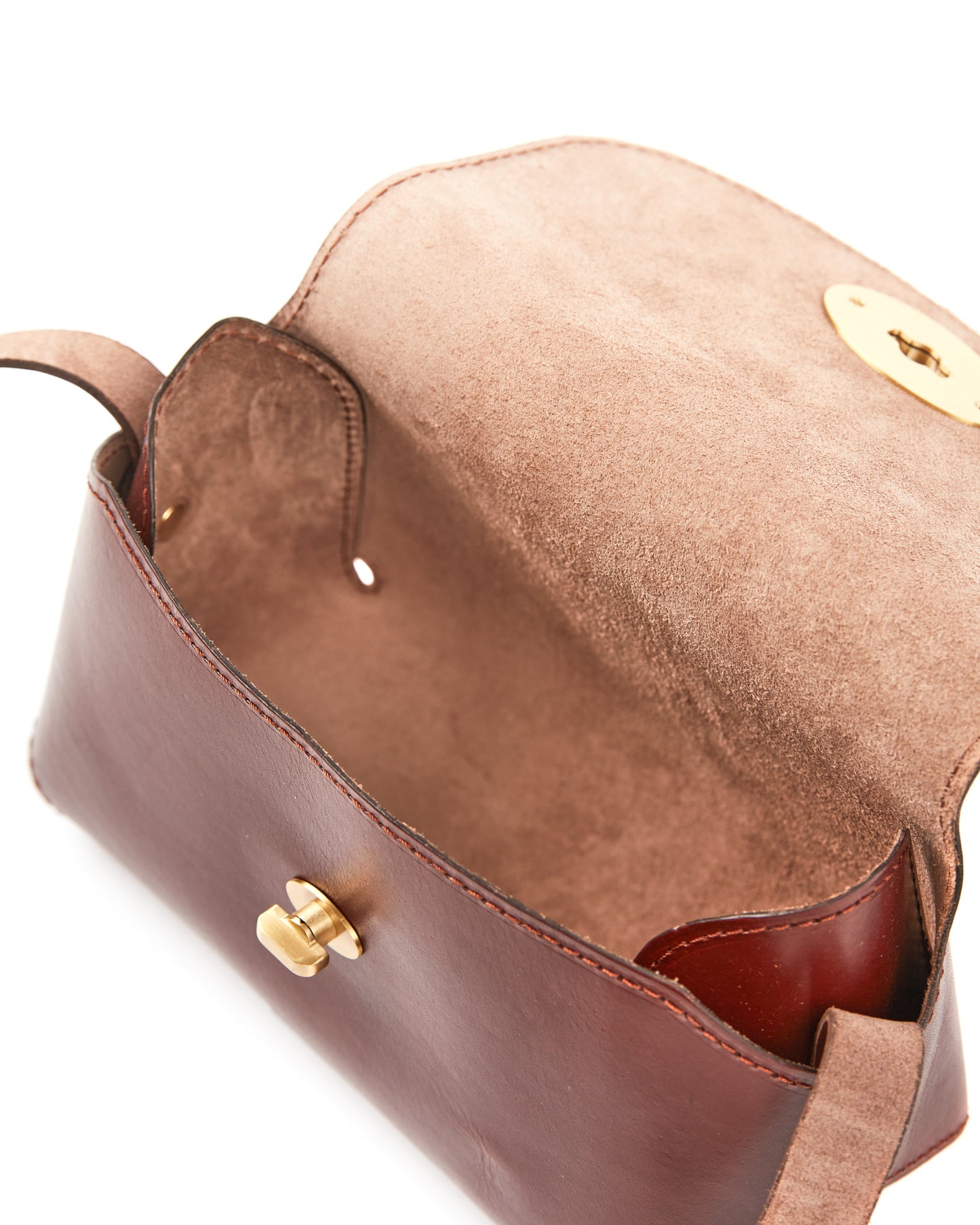 La piccola scatola in pelle marrone scuro