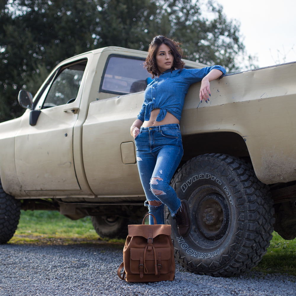 
                      
                        Leather Backpack in Heritage Brown Mod 103
                      
                    