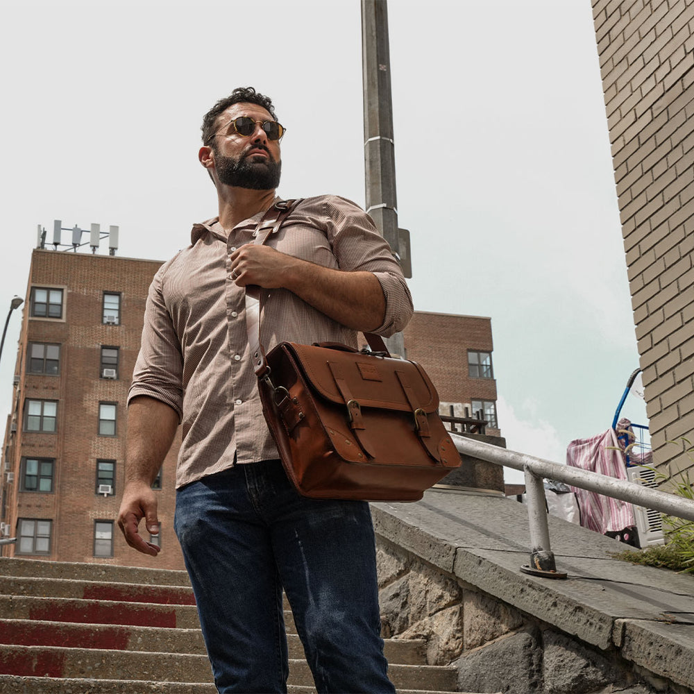 Leather Briefcase in Cuoio Dark Brown