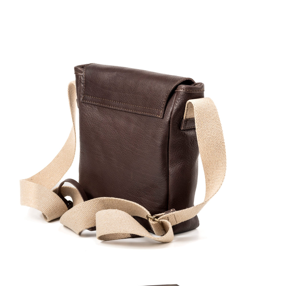 
                      
                        Leather Messenger Coffee Park Avenue Collection
                      
                    