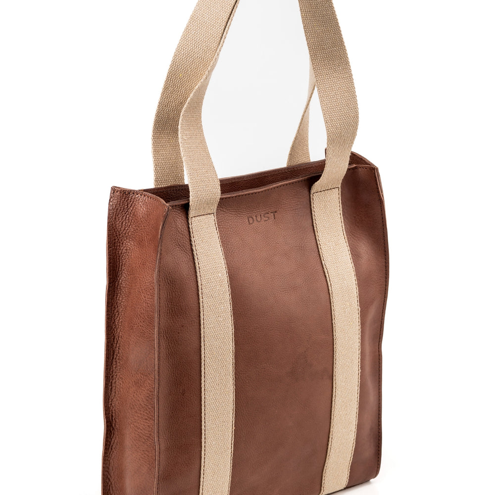 
                      
                        Leather Tote Tobacco Manhattan Collection
                      
                    