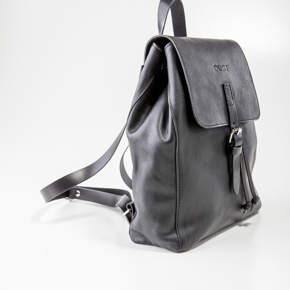 
                      
                        Leather Backpack in Arizona Black Mod 261
                      
                    