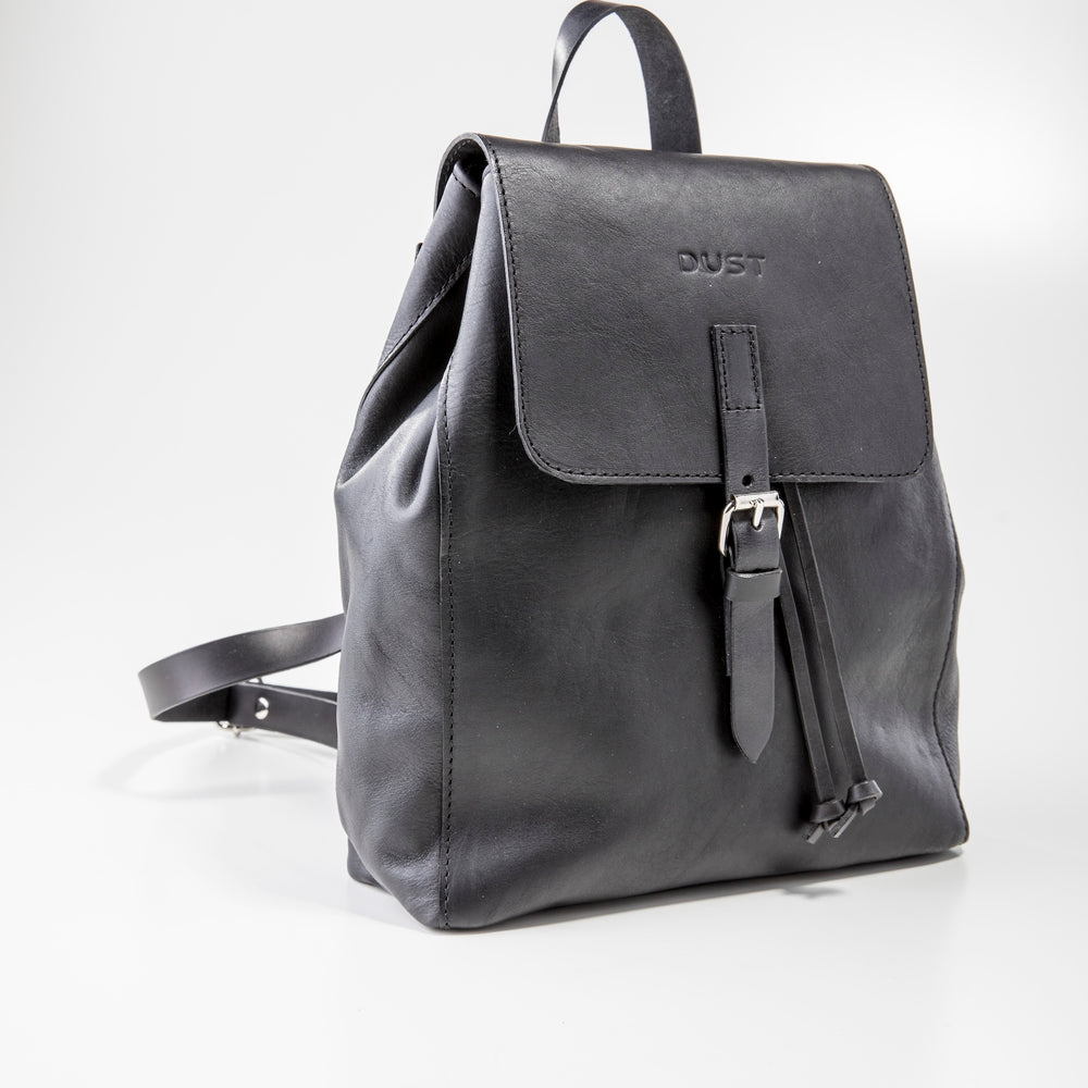 
                      
                        Leather Backpack in Arizona Black Mod 261
                      
                    