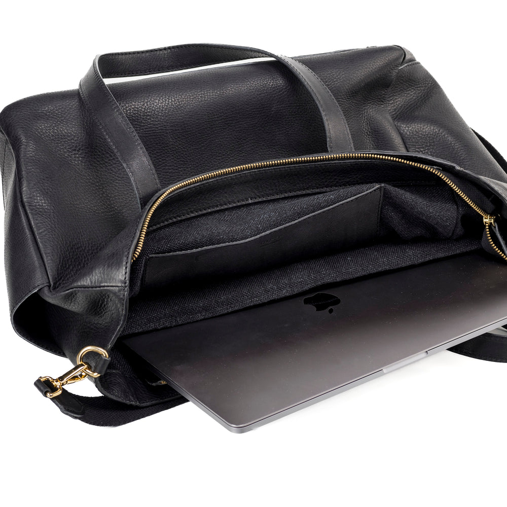 
                      
                        Leather Tote Black Fifth Avenue Collection
                      
                    