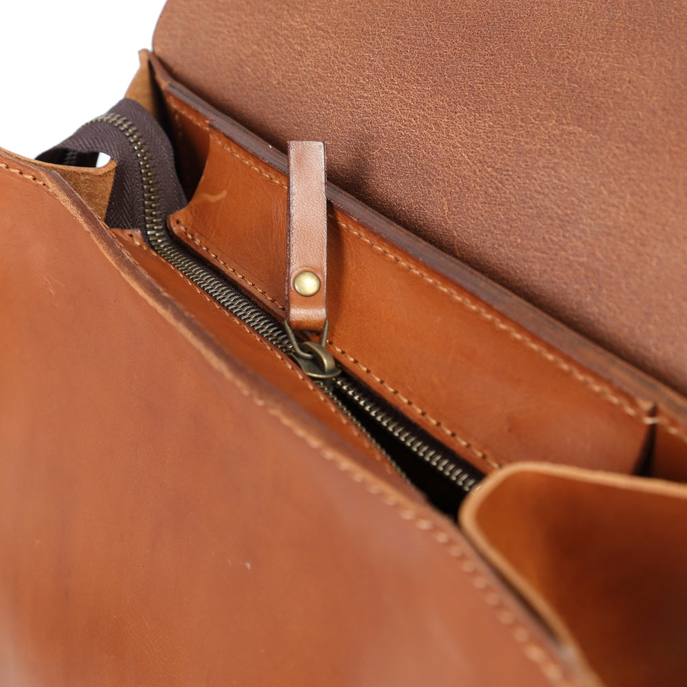 
                      
                        Leather Backpack in Cuoio Brown Mod 120
                      
                    