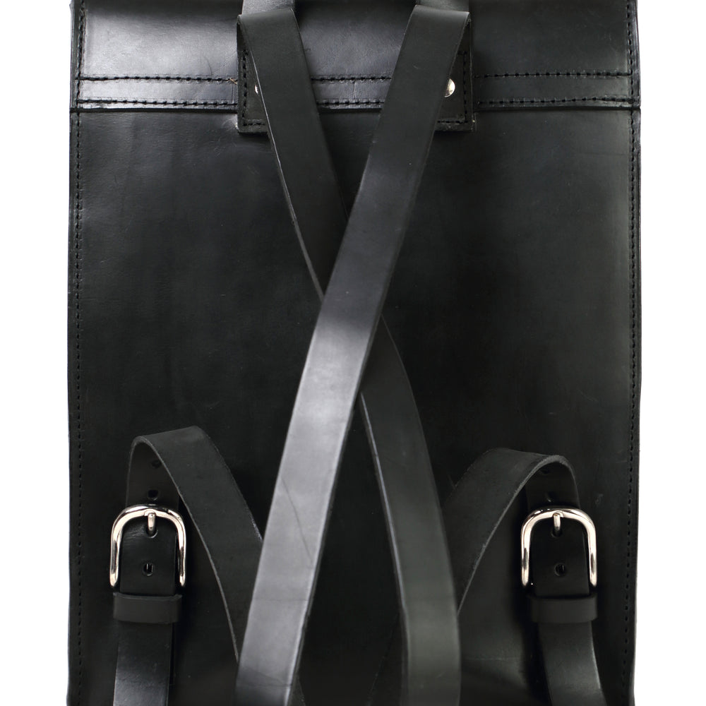 
                      
                        Leather Backpack in Cuoio Black Mod 120
                      
                    