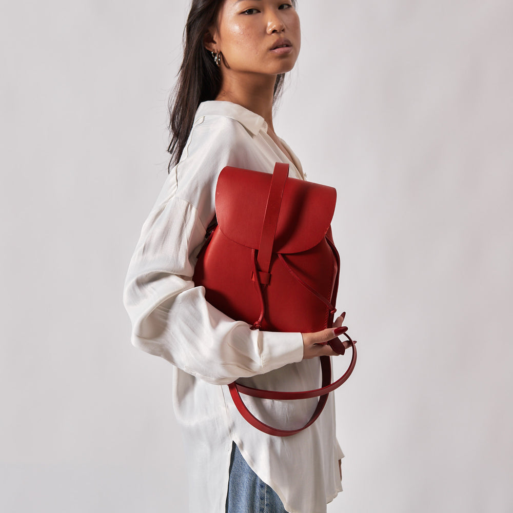 
                      
                        Leather Backpack in Cuoio Red Mod 130
                      
                    