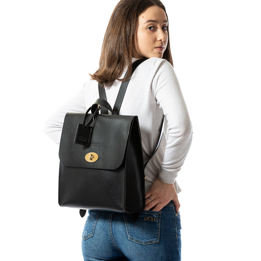 Leather Backpack in Cuoio Black Artist Collection