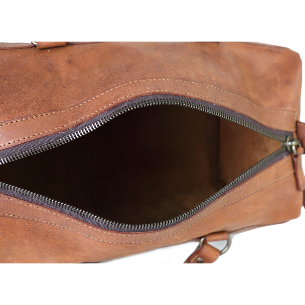 
                      
                        Leather Duffle Bag in Heritage Brown Mod 144
                      
                    