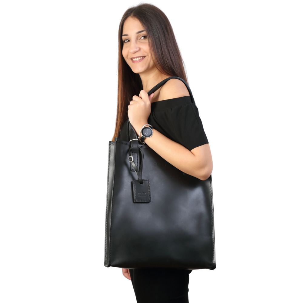 
                      
                        Leather Tote in Cuoio Black Mod 105
                      
                    