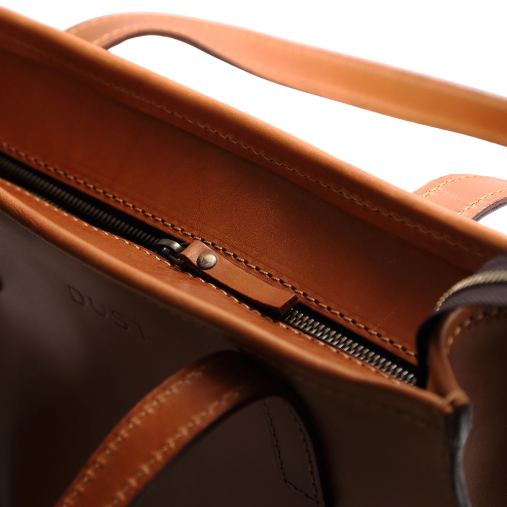 
                      
                        Leather Tote in Cuoio Brown Mod 105
                      
                    