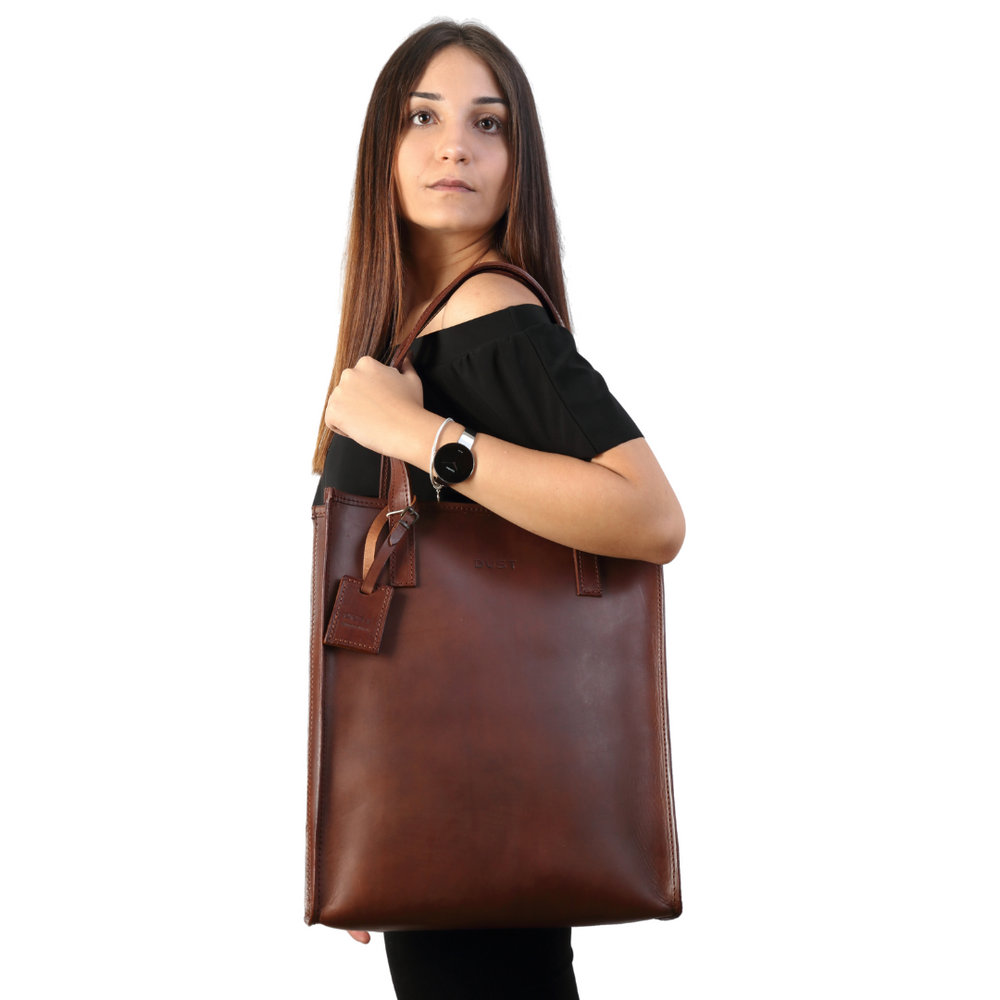 
                      
                        Leather Tote Dark Brown Mod 105
                      
                    