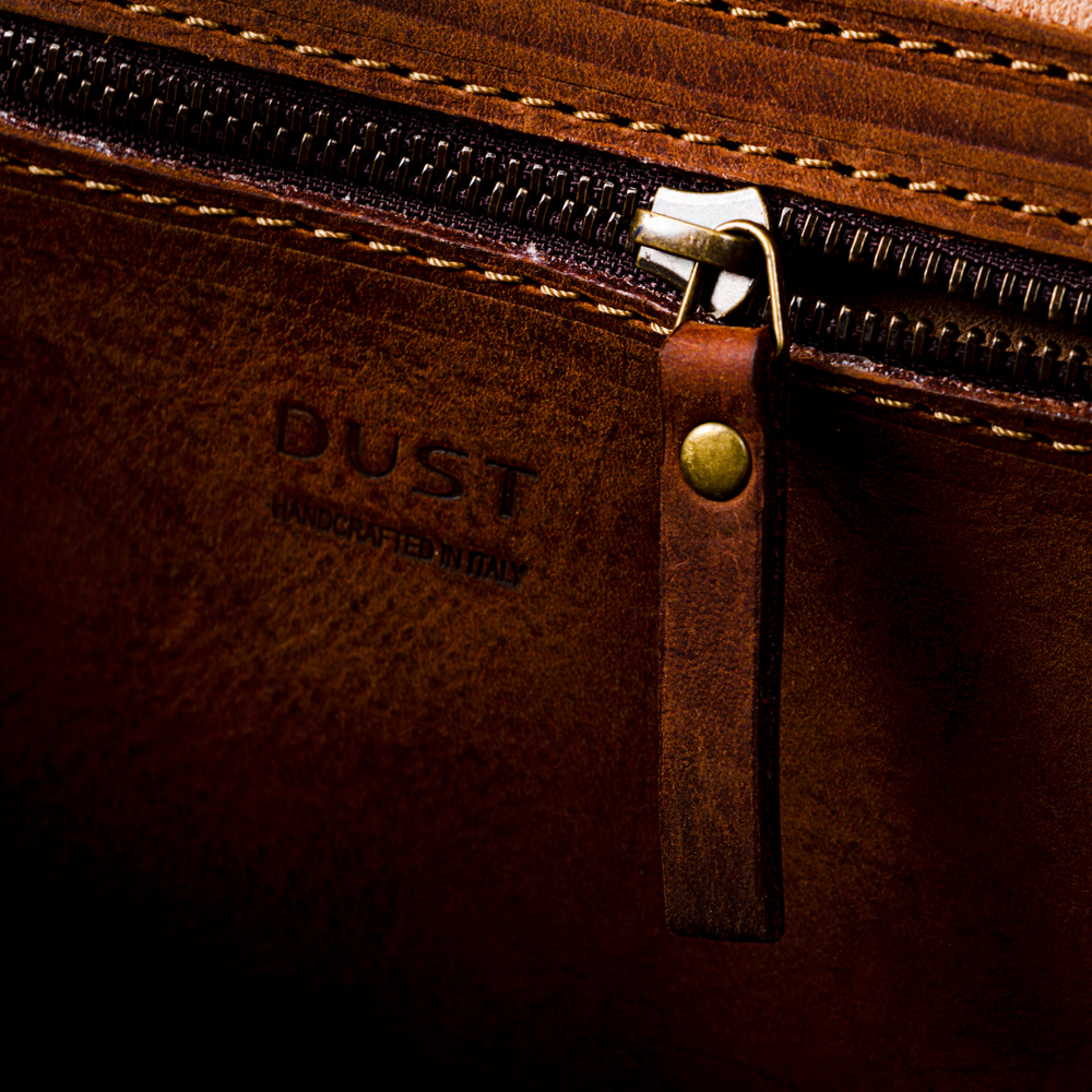 
                      
                        Leather Duffle Bag in Heritage Brown Mod 118
                      
                    